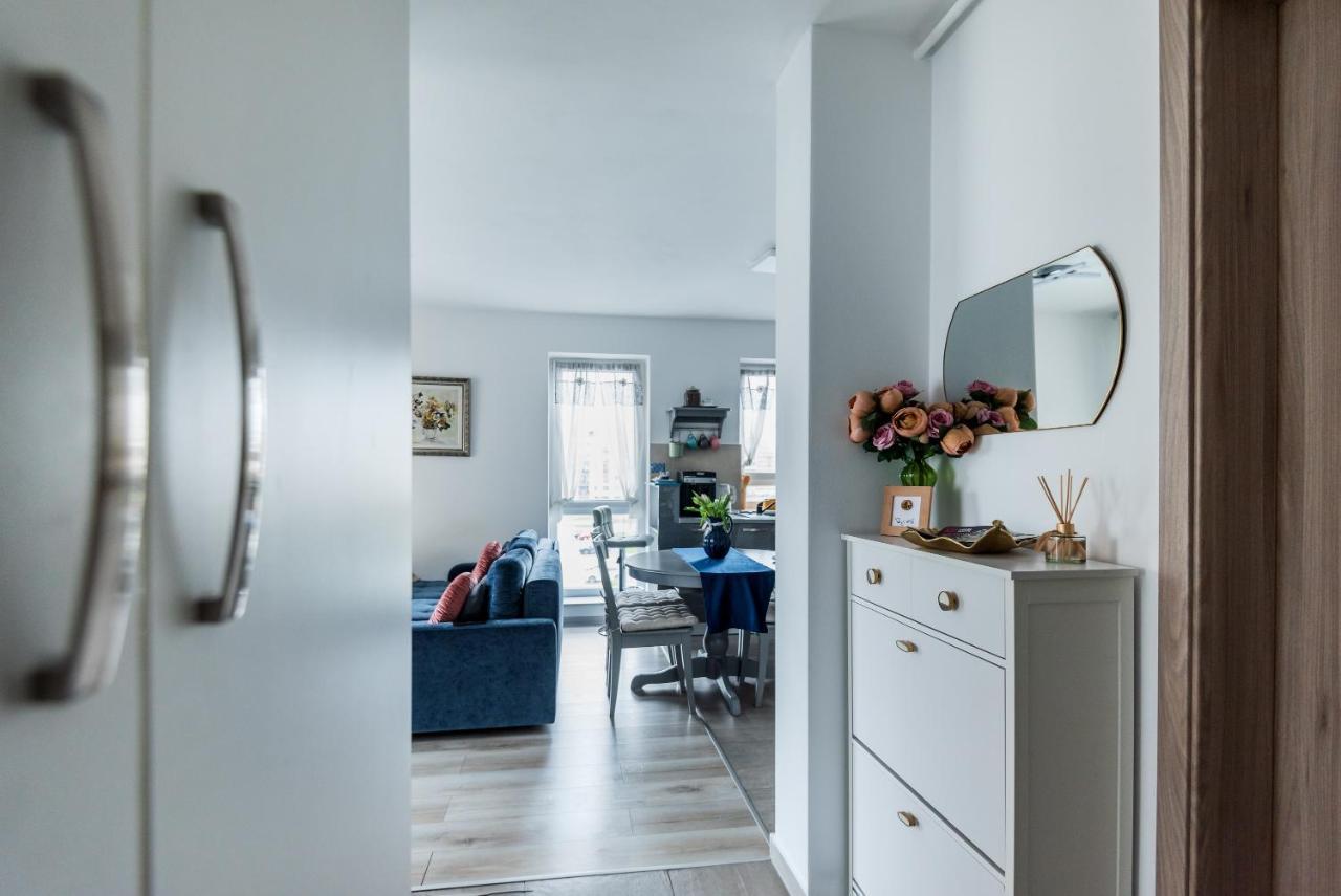 Lovely Chic Studio, On A Beautiful Promenade Apartment Brasov Exterior photo